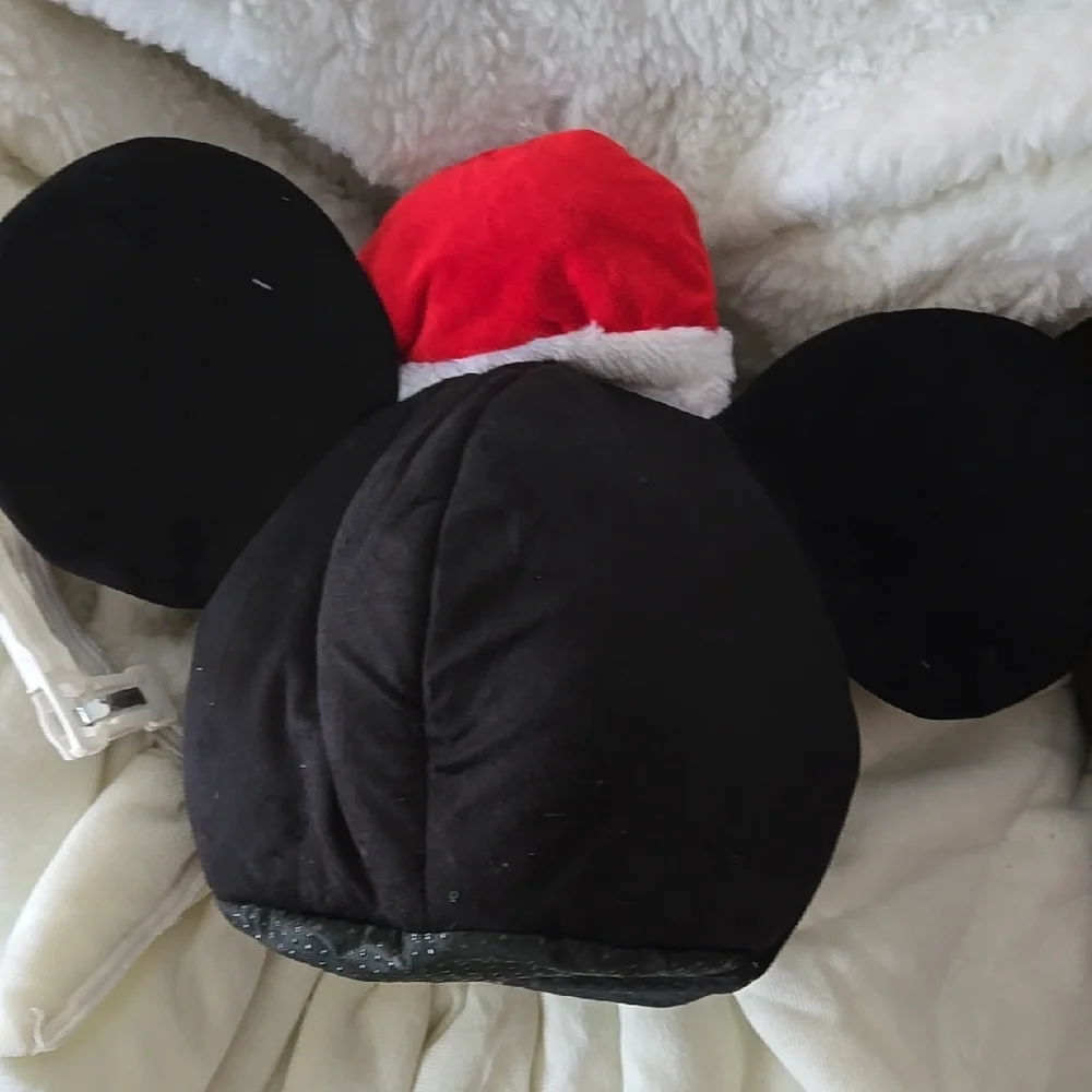 Disney Mickey Mouse Pet Bed - Black and Red
